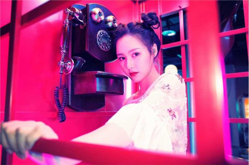 特别专辑俏皮美少女黄柳嫣话亭复古时尚冷艳清纯图片图片