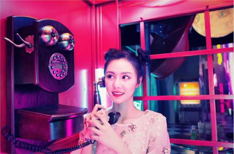 特别专辑俏皮美少女黄柳嫣话亭复古时尚冷艳清纯图片图片