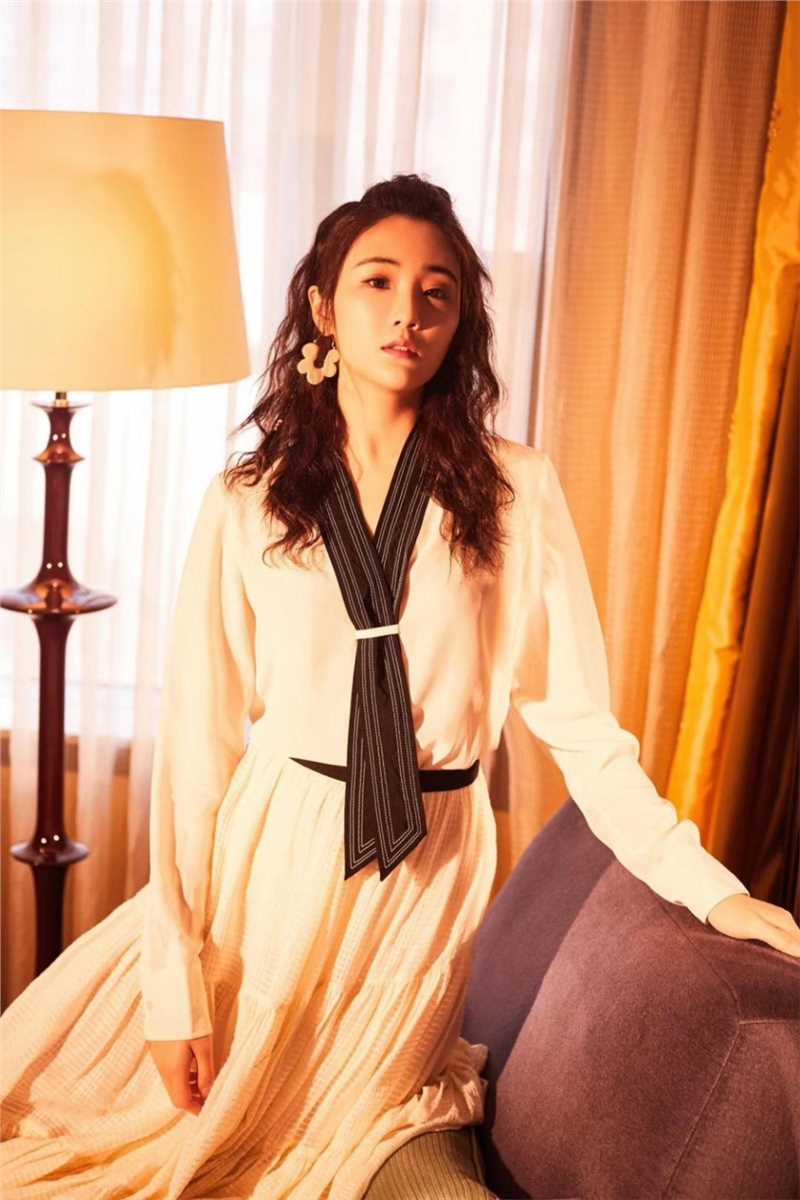 高清甜美少女张可盈清纯可爱气质梦幻养眼图片图集