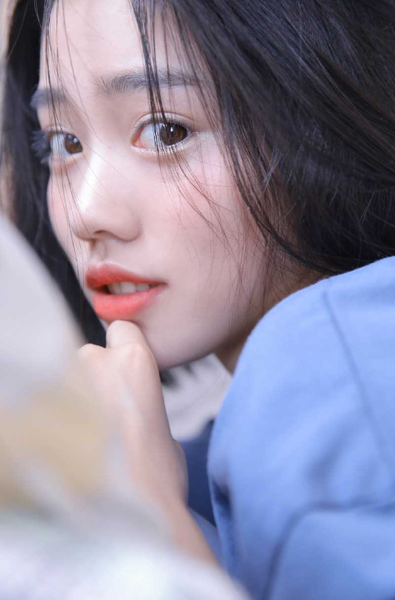 高清氧气美女模特居家清纯年轻的女孩图片图集