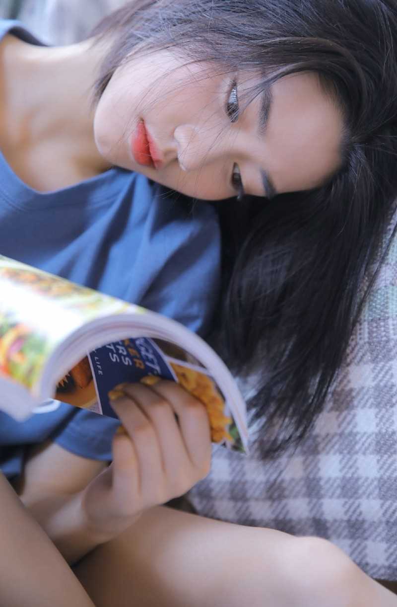 高清氧气美女模特居家清纯年轻的女孩图片图集