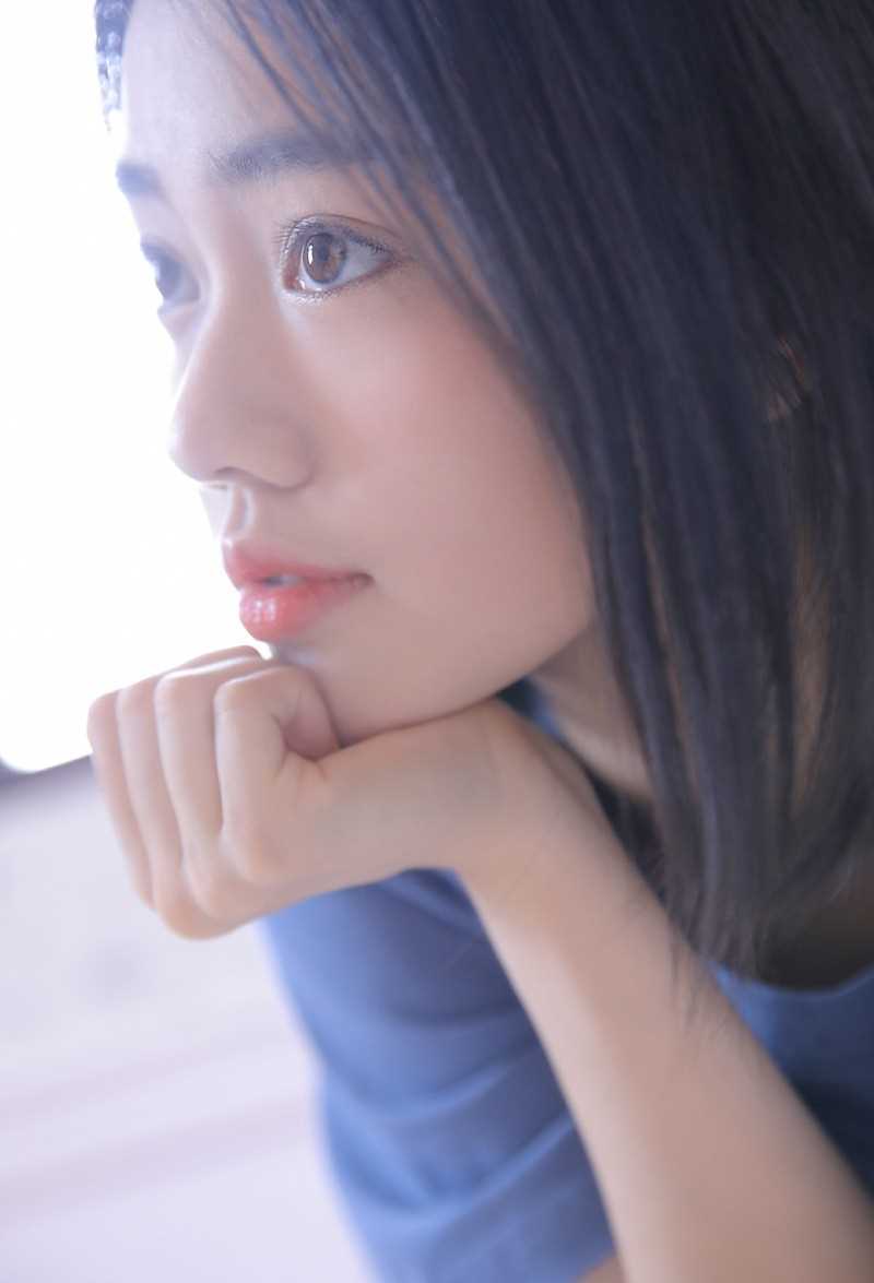 高清氧气美女模特居家清纯年轻的女孩图片图集