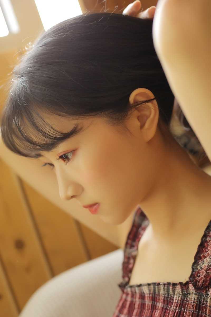 精选日系萝莉美女俏皮元气吊带内衣清纯居家私房照图册