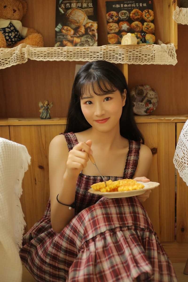 精选日系萝莉美女俏皮元气吊带内衣清纯居家私房照图册