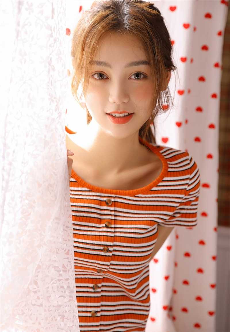 精选清纯氧气美女居家乖巧可人唯美自然邻家萝莉控私房图册