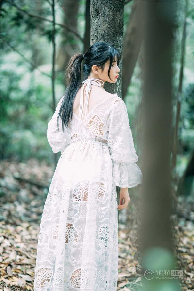 森林仙子阿惜白纱长裙香肩半露禁欲又勾人图集