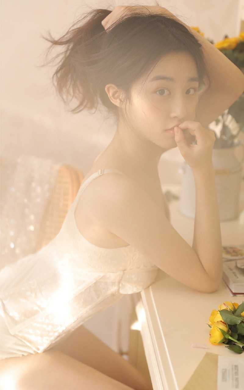 精选大眼校园女神美女甜美小清新户外清纯养眼模特摄影图册