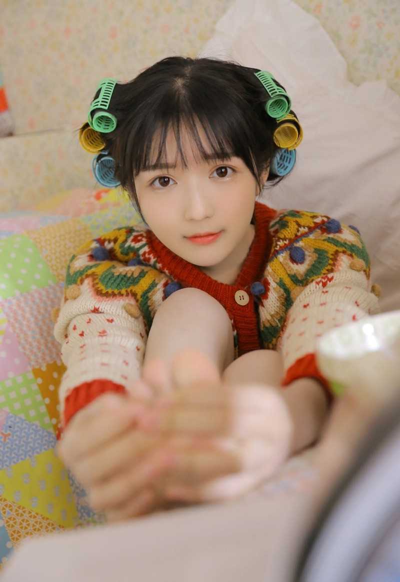 最全可爱邻家漂亮萝莉美女撩人做头发闺房清纯养眼图片相册