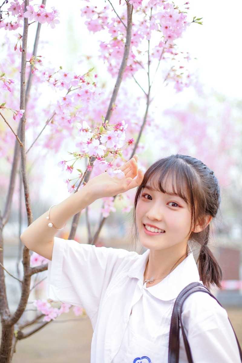 最全户外校园衬衫美女长腿惑养眼清纯图片壁纸