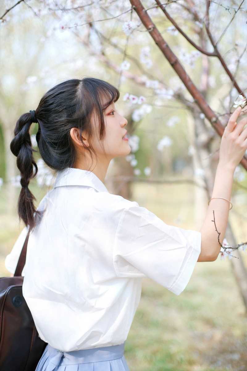 最全户外校园衬衫美女长腿惑养眼清纯图片壁纸