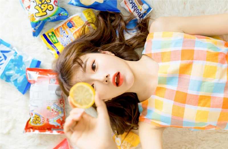 美女极品尤物嘟嘴卖萌可爱清纯元气