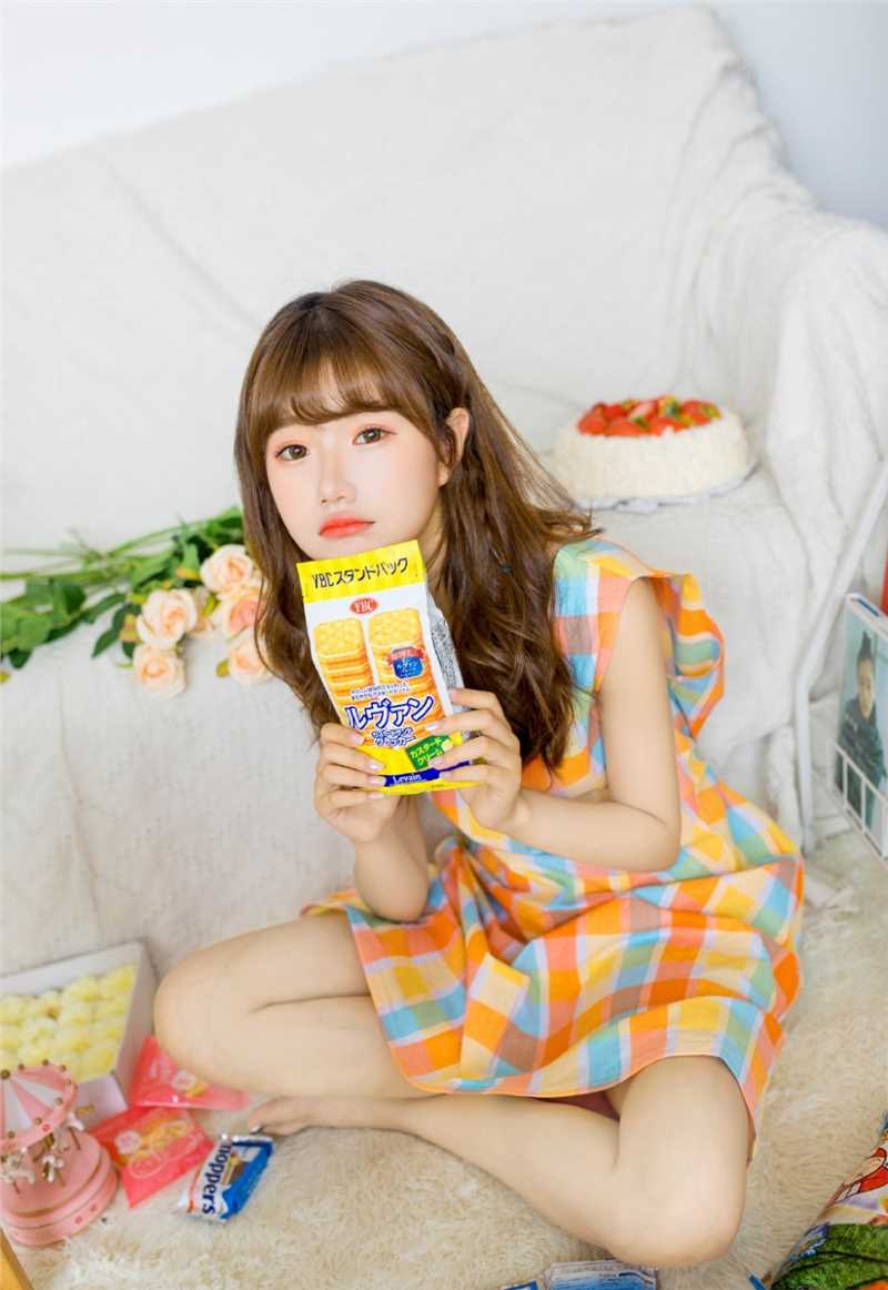 美女极品尤物嘟嘴卖萌可爱清纯元气