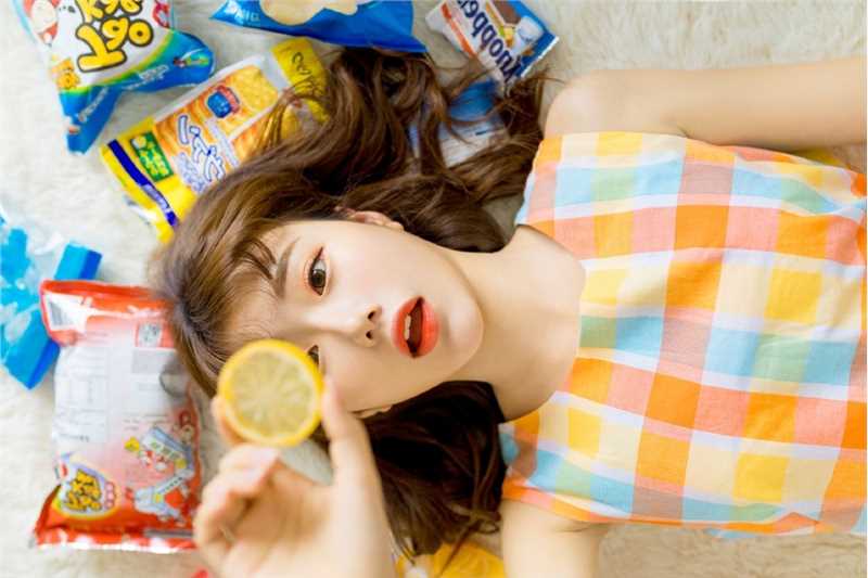 美女极品尤物嘟嘴卖萌可爱清纯元气