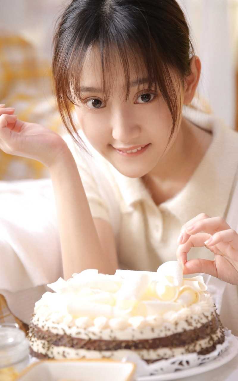 精选居家清纯美女天然无邪眼神氧气素人图片图册