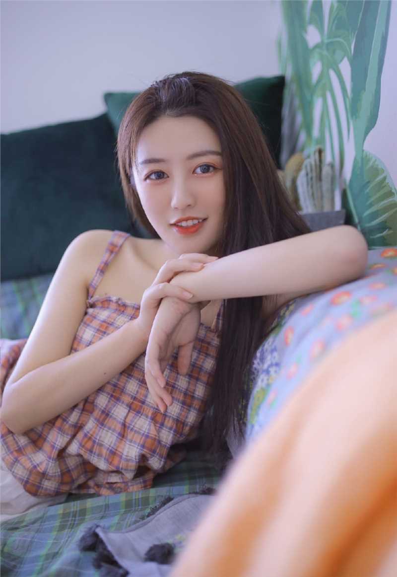 最新清纯养眼高颜值气质女神私房唯美梦幻高清内衣图片图集