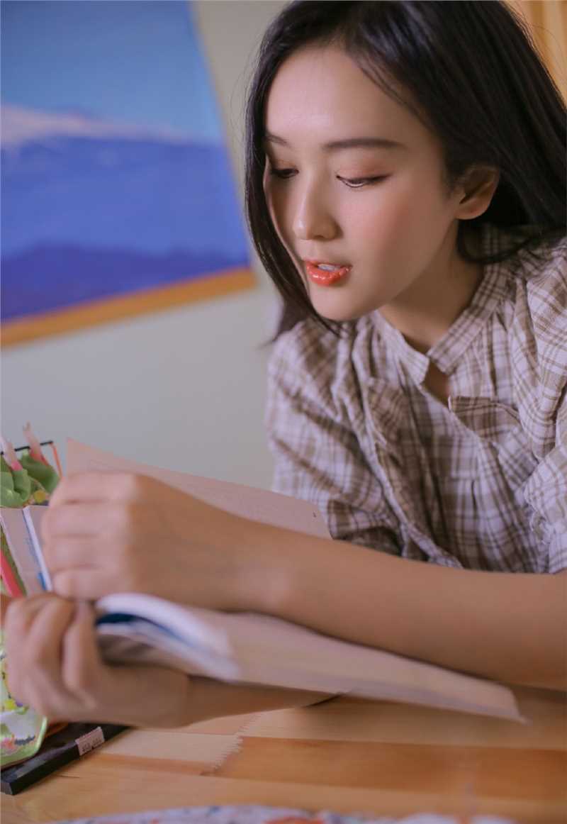 最新清纯养眼高颜值气质女神私房唯美梦幻高清内衣图片图集