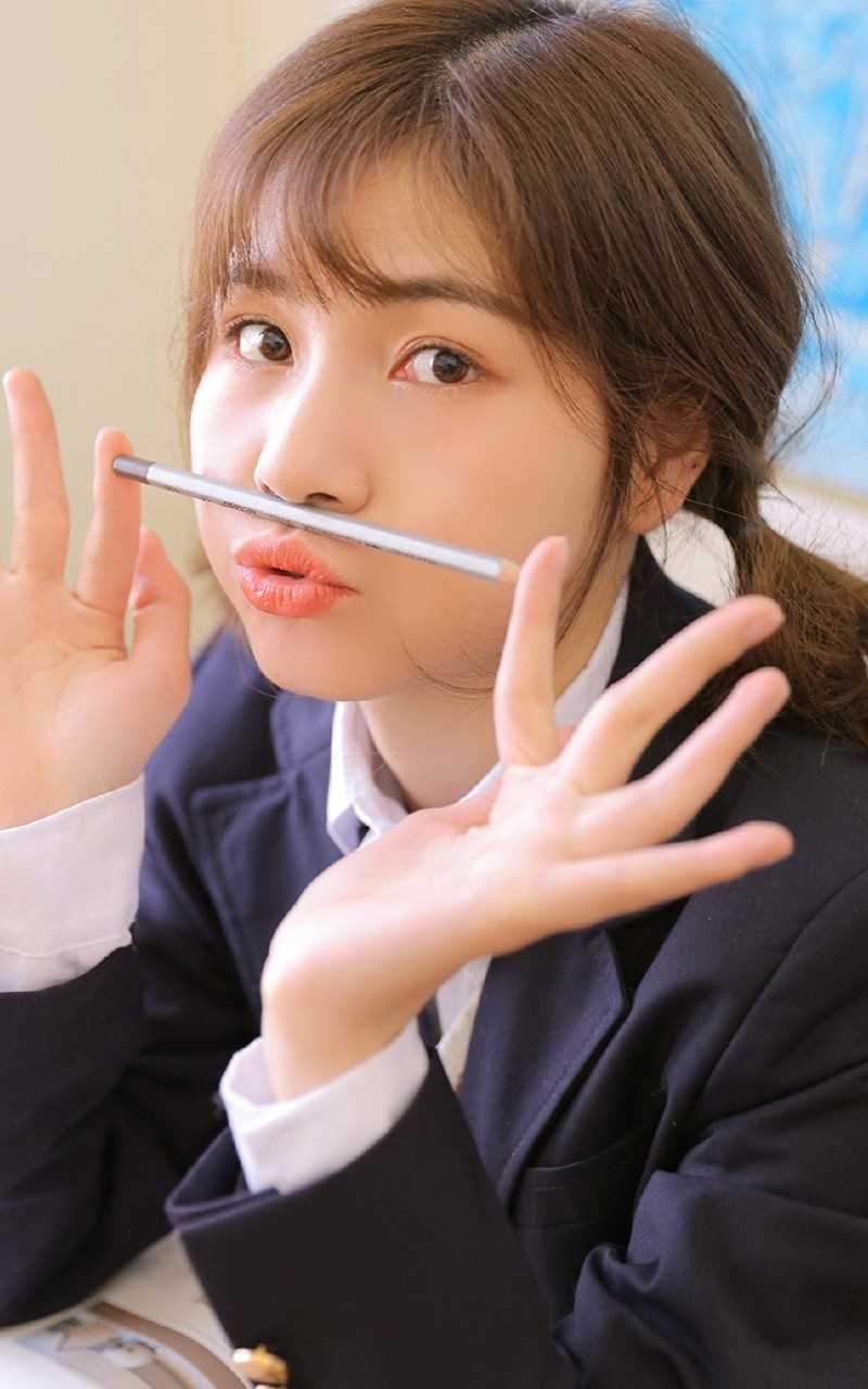 优质日本清纯俏皮校园美女吊带背心惑图片相册