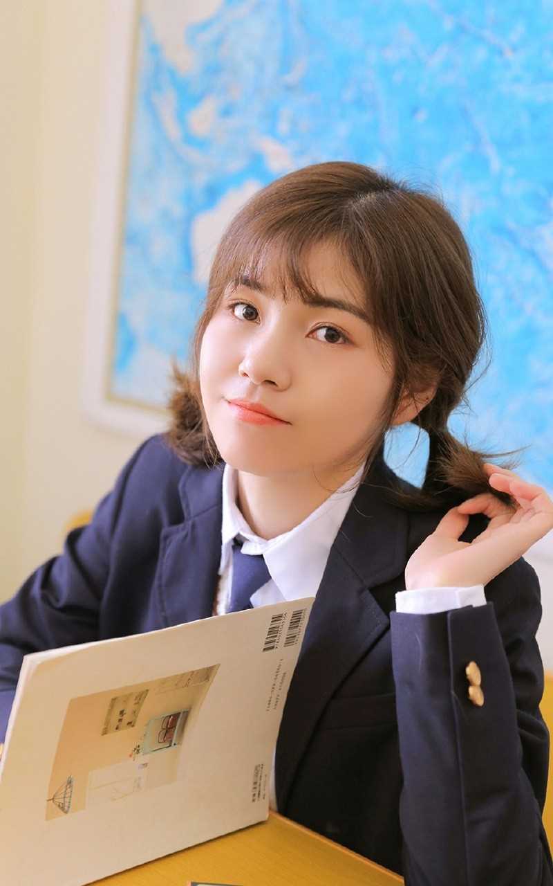 优质日本清纯俏皮校园美女吊带背心惑图片相册