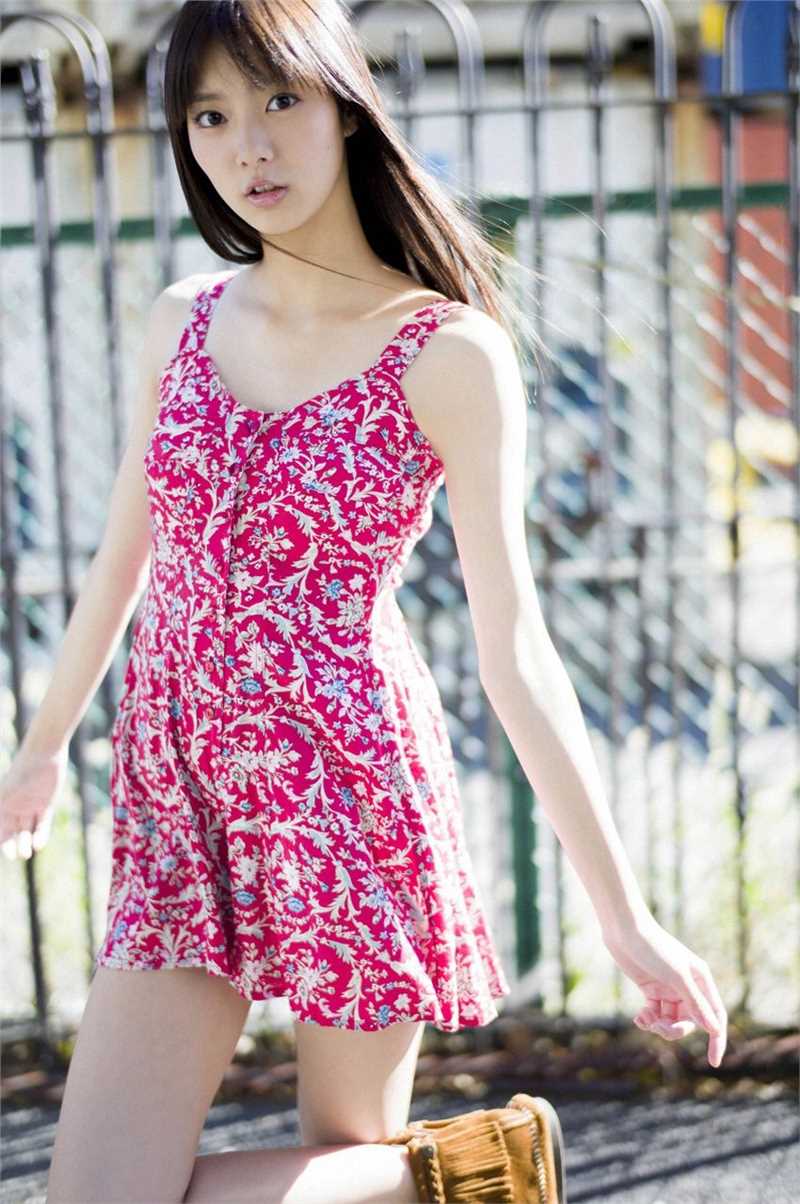 优质日本氧气美女清纯白皙街头养眼邻家气质图片相册