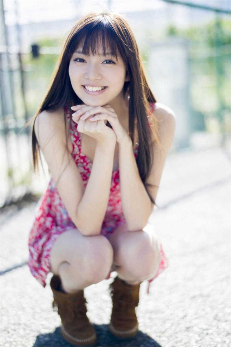 优质日本氧气美女清纯白皙街头养眼邻家气质图片相册