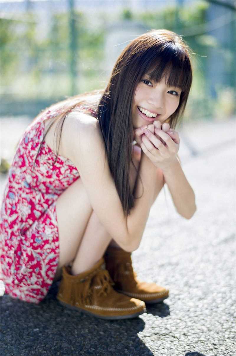 优质日本氧气美女清纯白皙街头养眼邻家气质图片相册