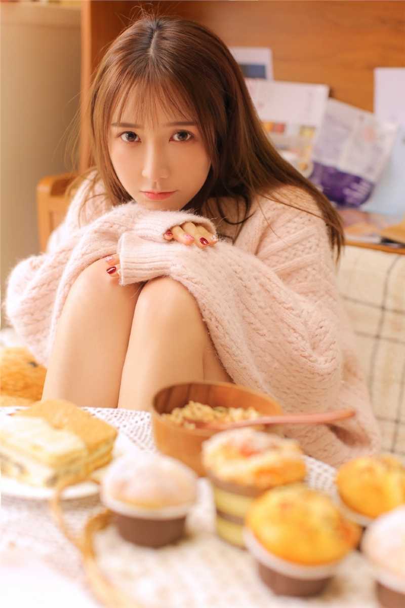 最全天然清纯美女细长大长腿居家俏皮可爱图片相册