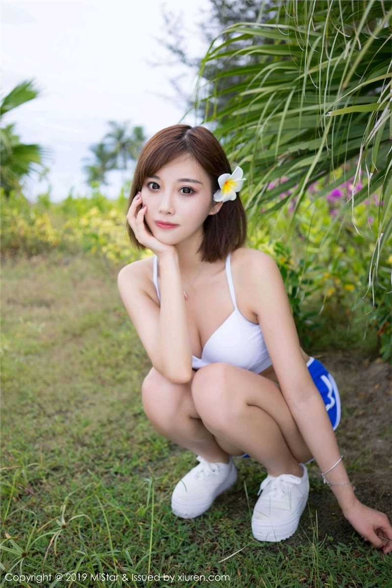 最全清纯气质美女性感深沟户外把腿张开啪啪啪壁纸