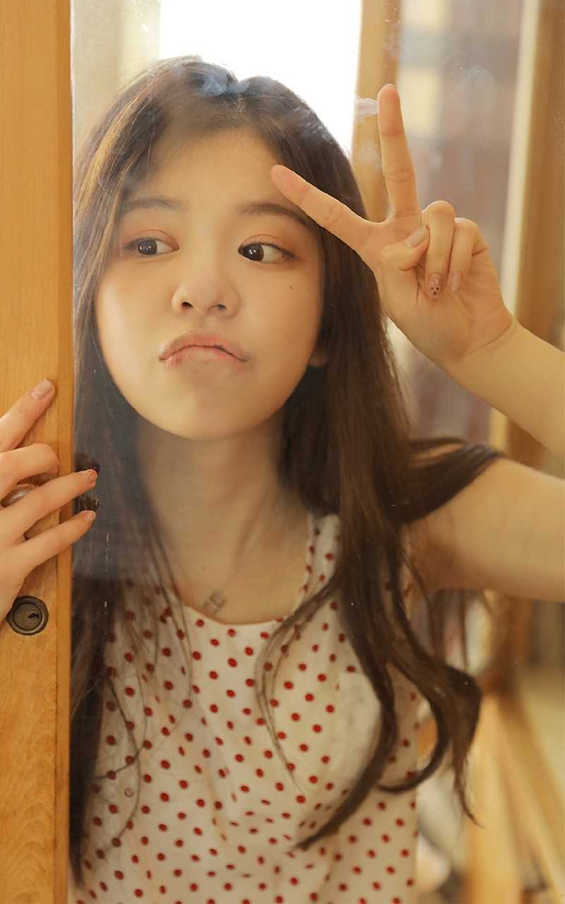 高清高颜值清纯私房高清阳光梦幻美女玉足图片图册