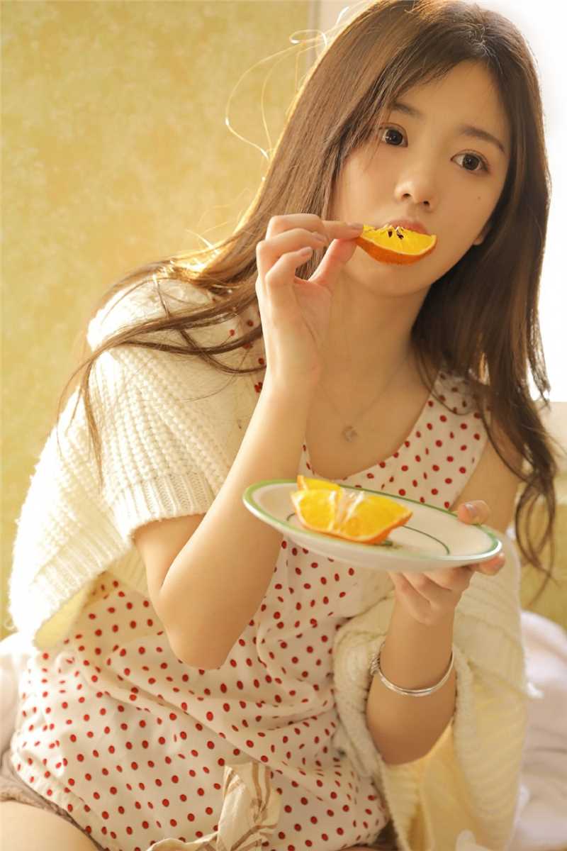 高清高颜值清纯私房高清阳光梦幻美女玉足图片图册