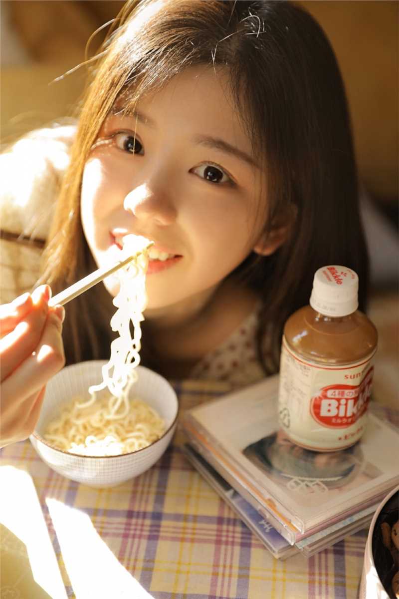 高清高颜值清纯私房高清阳光梦幻美女玉足图片图册