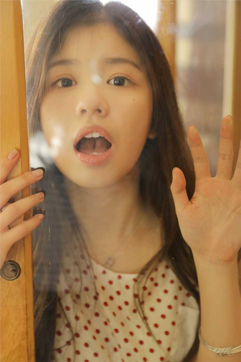 高清高颜值清纯私房高清阳光梦幻美女玉足图片图册