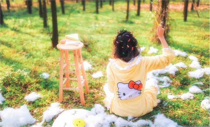 精选自然气质美女森林清纯养眼唯美梦幻可爱图册