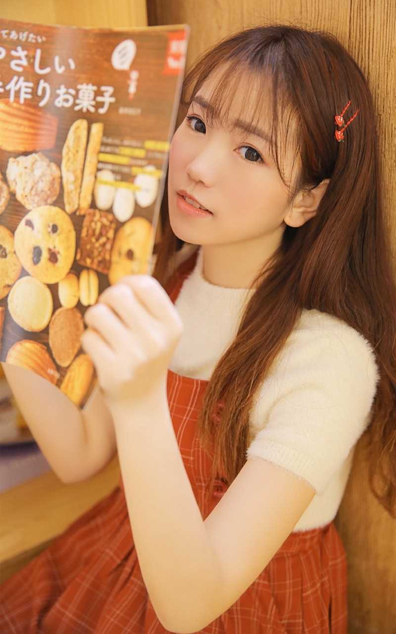 最新文艺漂亮长发美女卧室清纯淑女长裙小清新壁纸