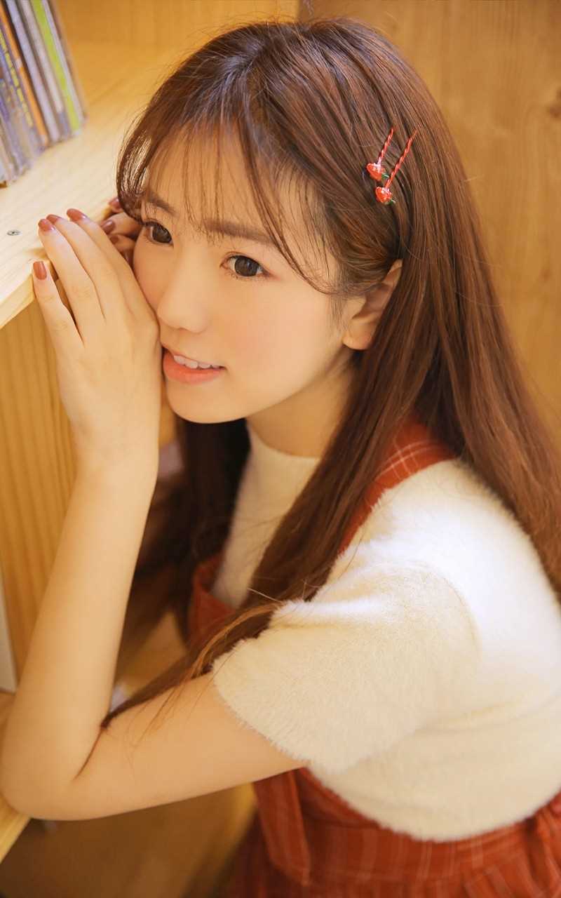 最新文艺漂亮长发美女卧室清纯淑女长裙小清新壁纸