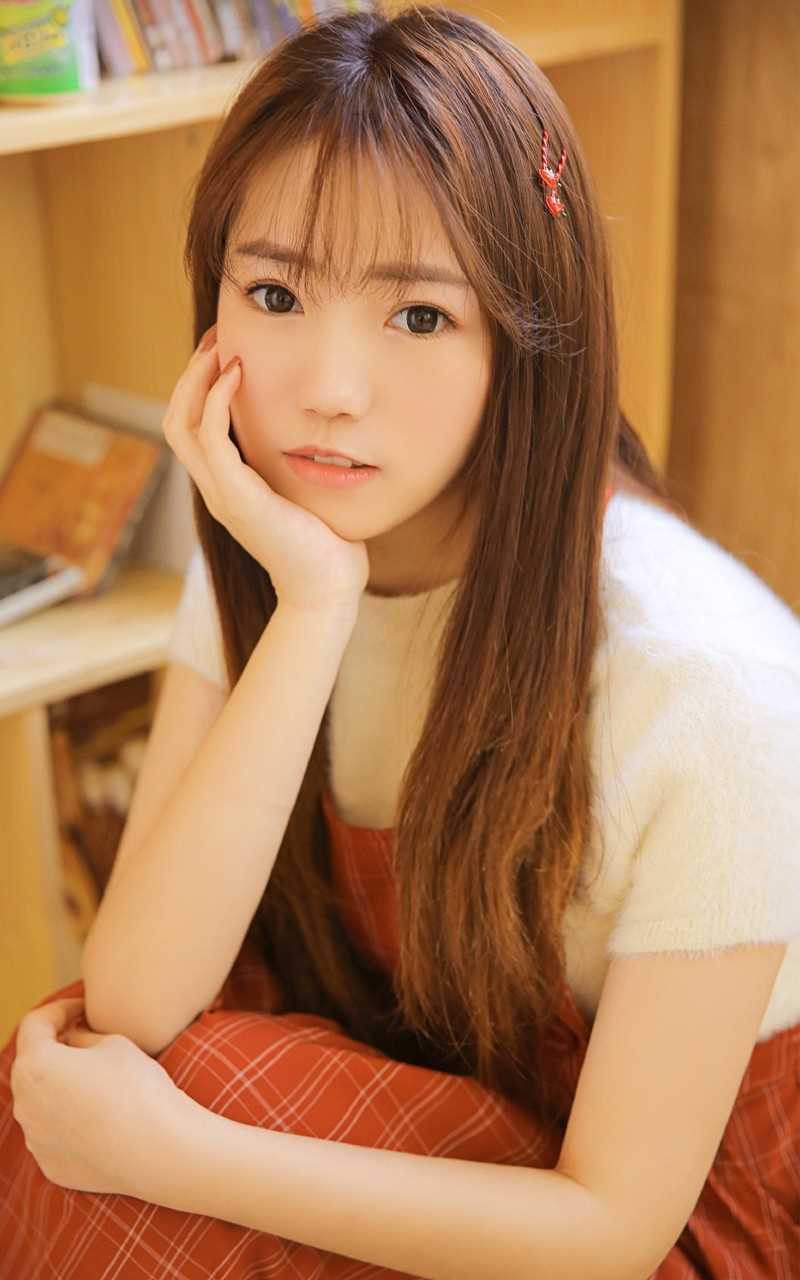 最新文艺漂亮长发美女卧室清纯淑女长裙小清新壁纸