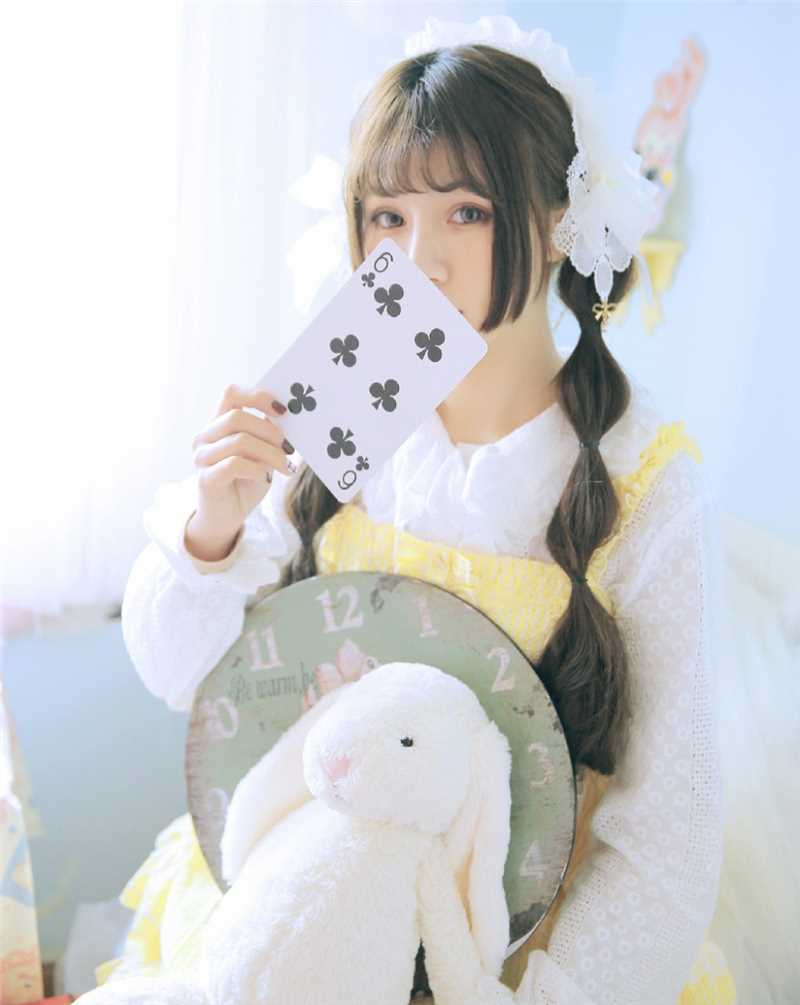 最新自然系美女萝莉俏皮可爱甜美清纯尤物图片图集