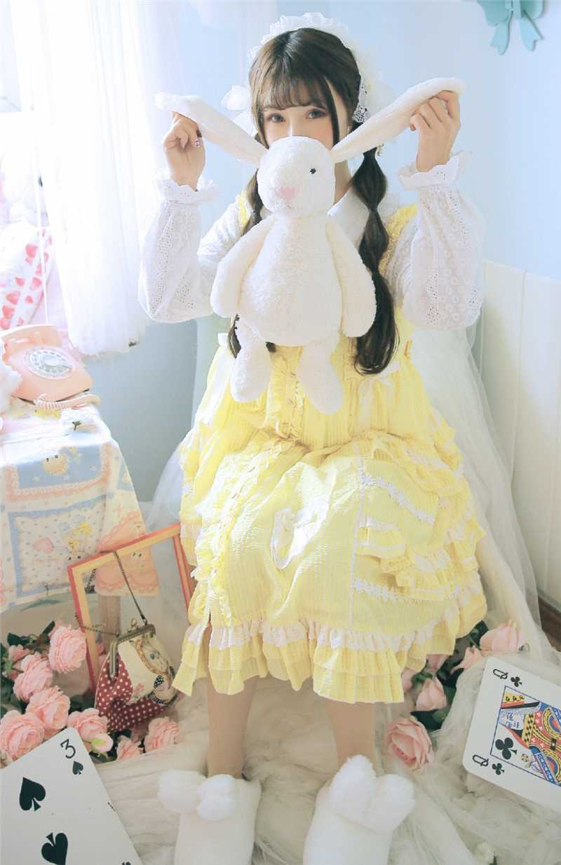 最新自然系美女萝莉俏皮可爱甜美清纯尤物图片图集