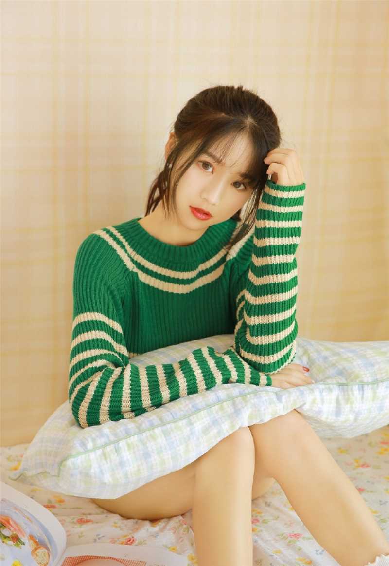 特别专辑校园美女恬静干净美女卧室私房清纯惹火图片图片