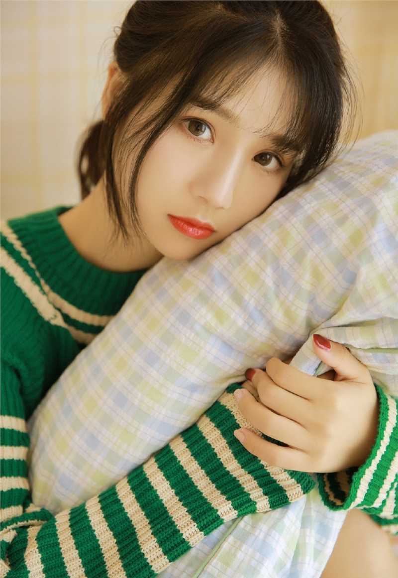 特别专辑校园美女恬静干净美女卧室私房清纯惹火图片图片