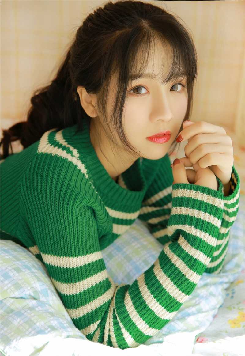 特别专辑校园美女恬静干净美女卧室私房清纯惹火图片图片