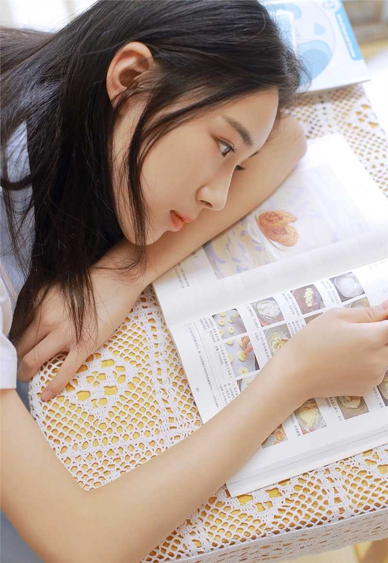 最新日本清纯白丝大长腿居家性感惑图集