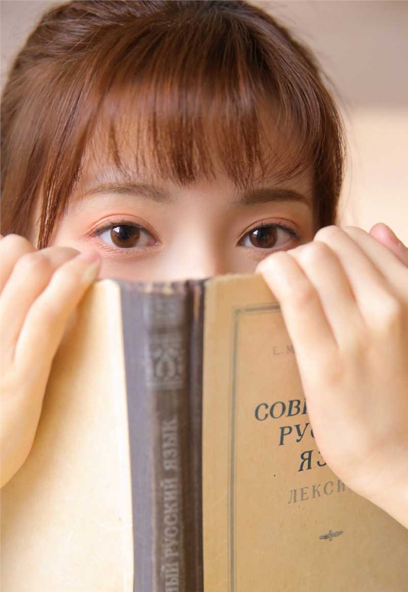 优质日本混血美女私房运动服清纯养眼黑丝大长腿相册