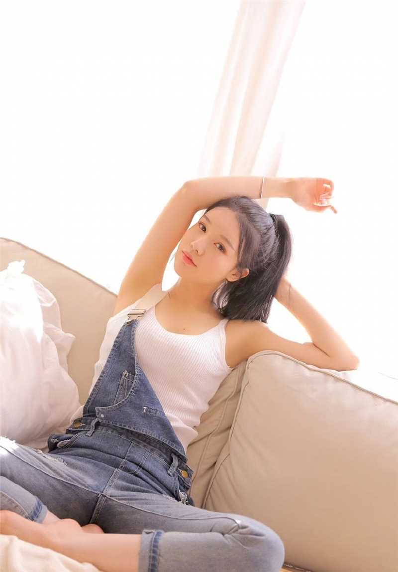 最新清纯可爱美女惑国产精品性感图片图集