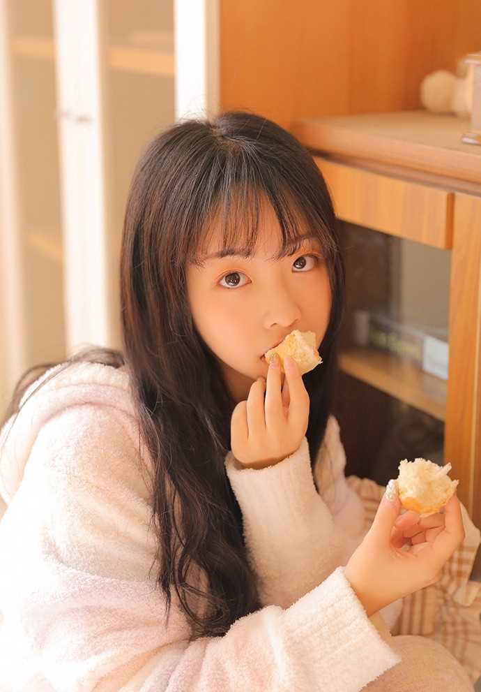 最新清纯可爱美女惑国产精品性感图片图集