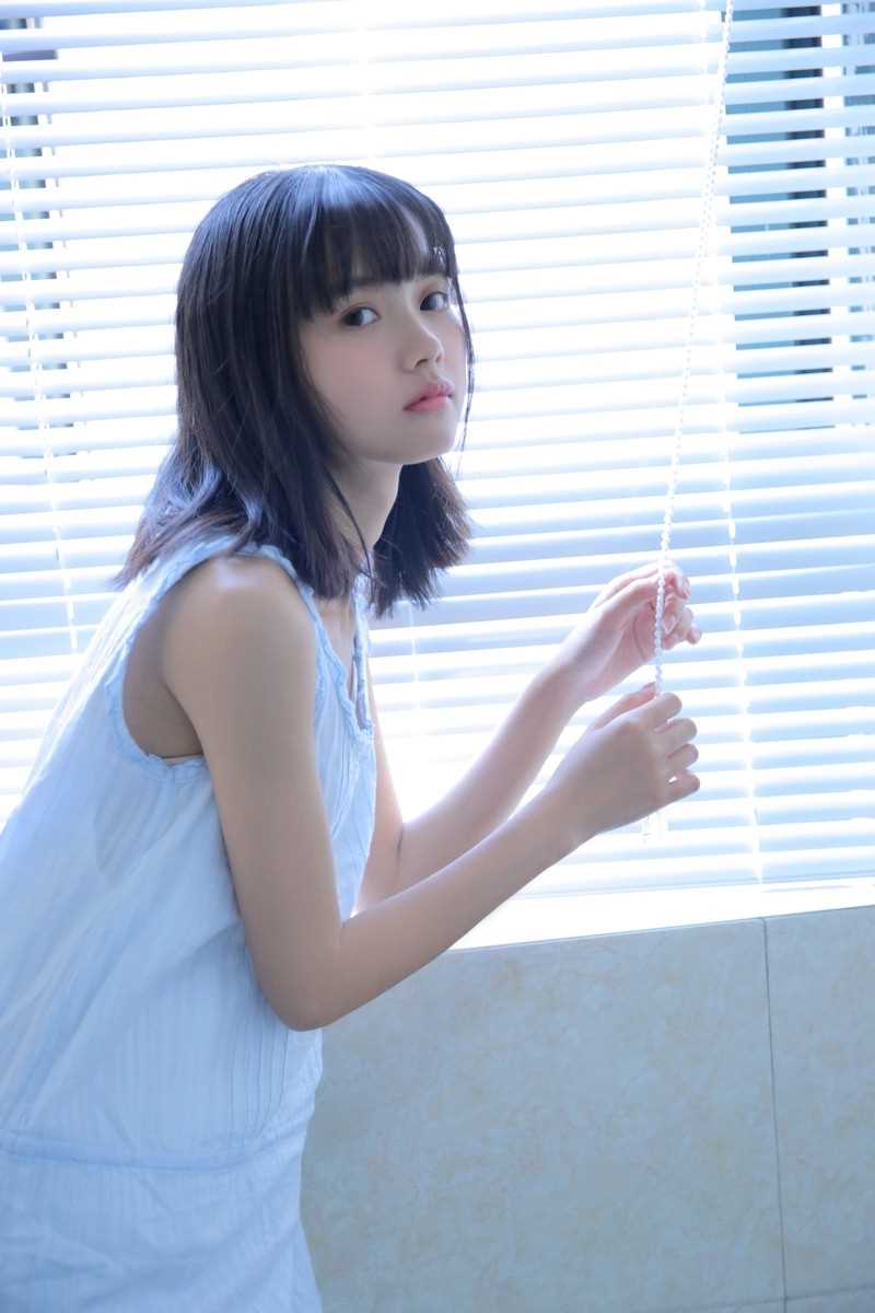 优质日系氧气少女清纯惹火居家内衣诱惑图片相册