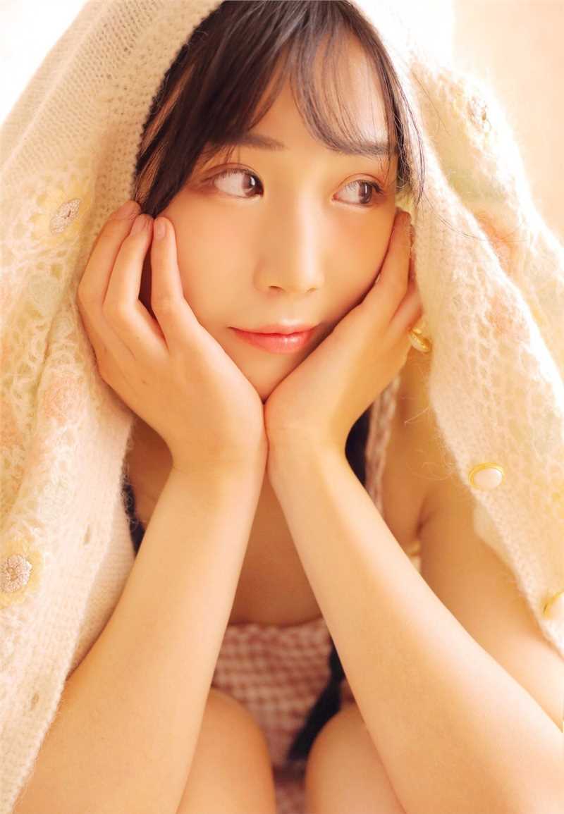 最全极品古典麻花辫美女私房袜子大长腿清纯图片相册