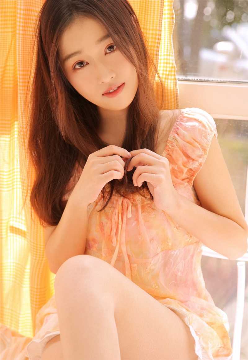 高清清纯素人氧气少女白丝大长腿惹火养眼诱惑图片图集