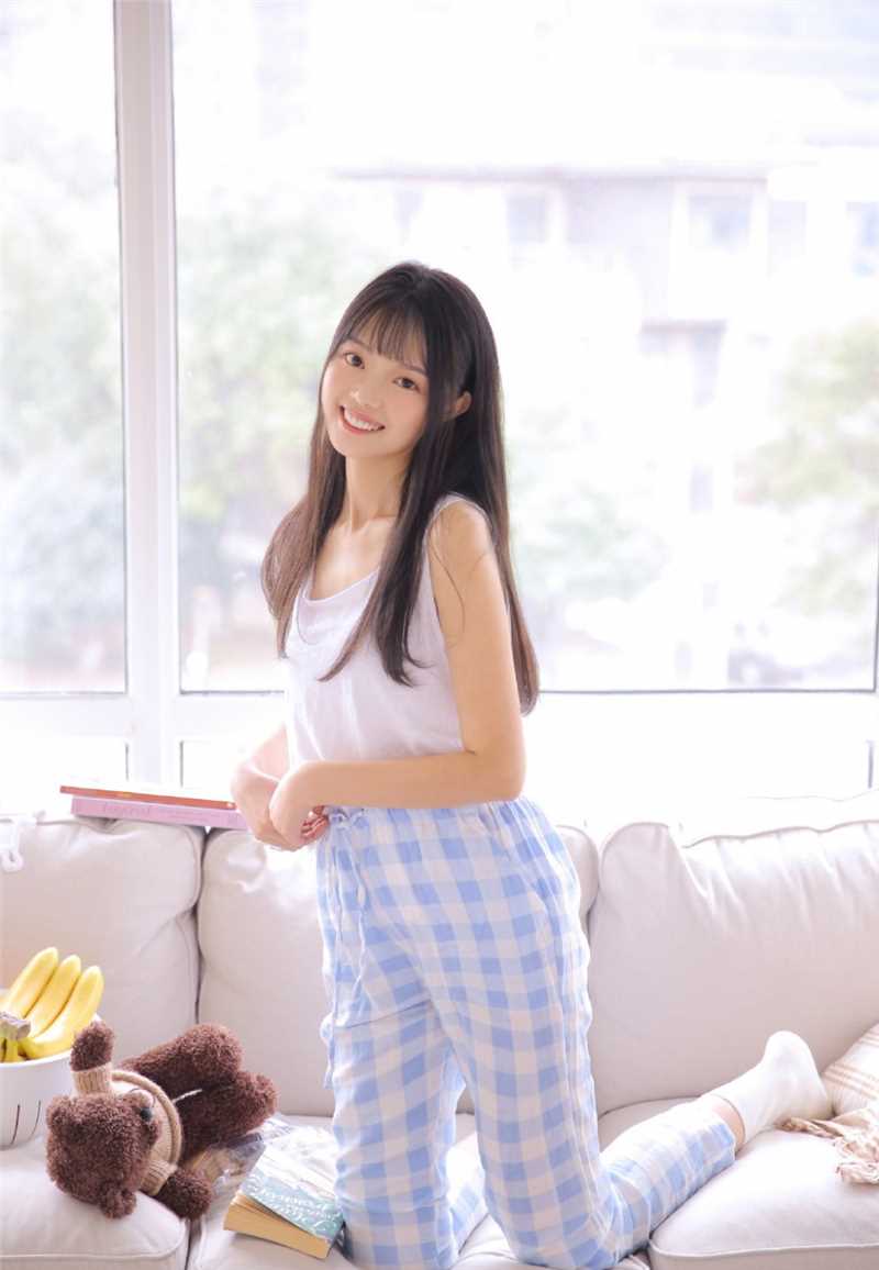 高清清纯素人氧气少女白丝大长腿惹火养眼诱惑图片图集