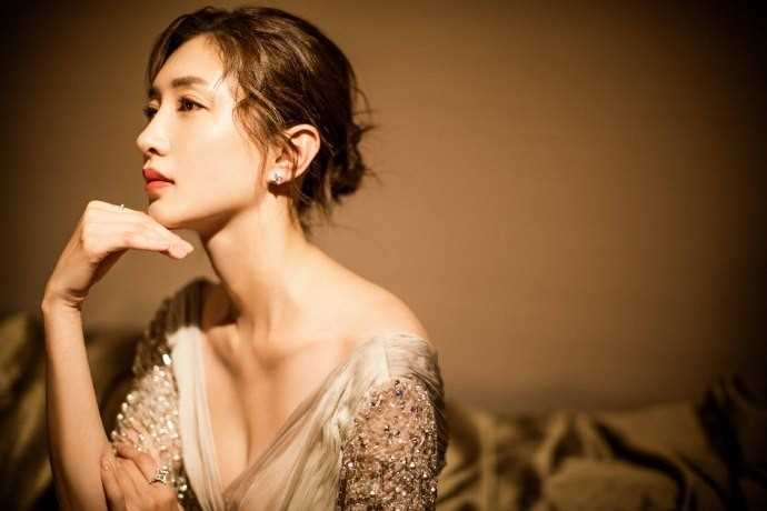 极品清纯明星江疏影小清新长裙淑女图库