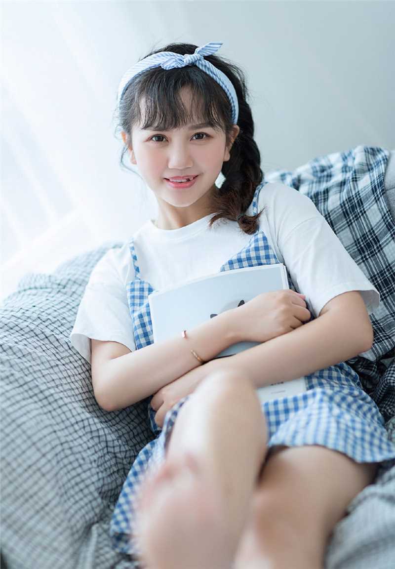特别专辑恬静天然少女元气小清新格子裙清纯淑女图片